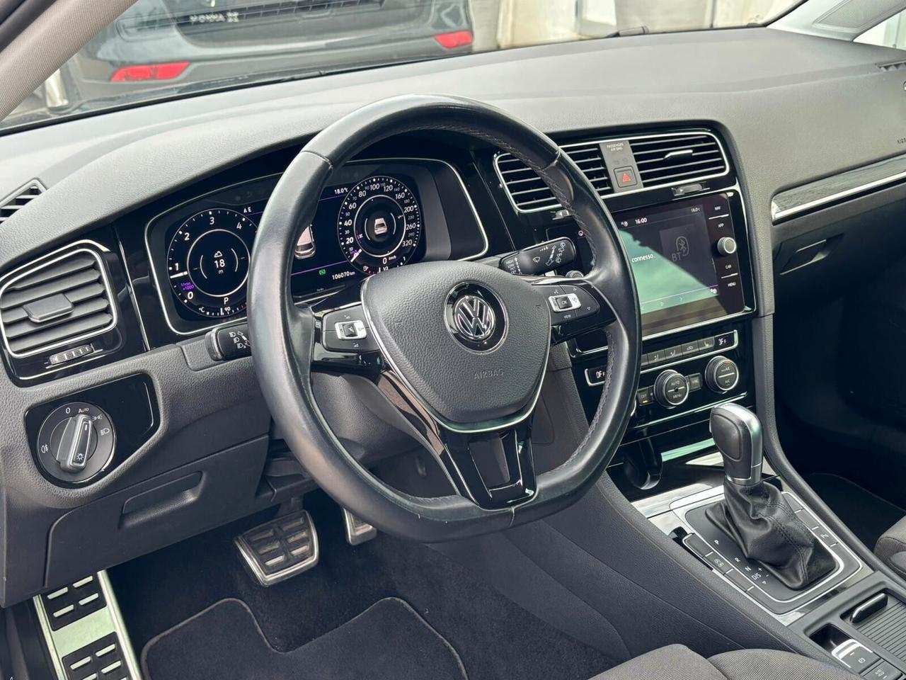 Volkswagen Golf 2.0 DSG 5p. R-Line