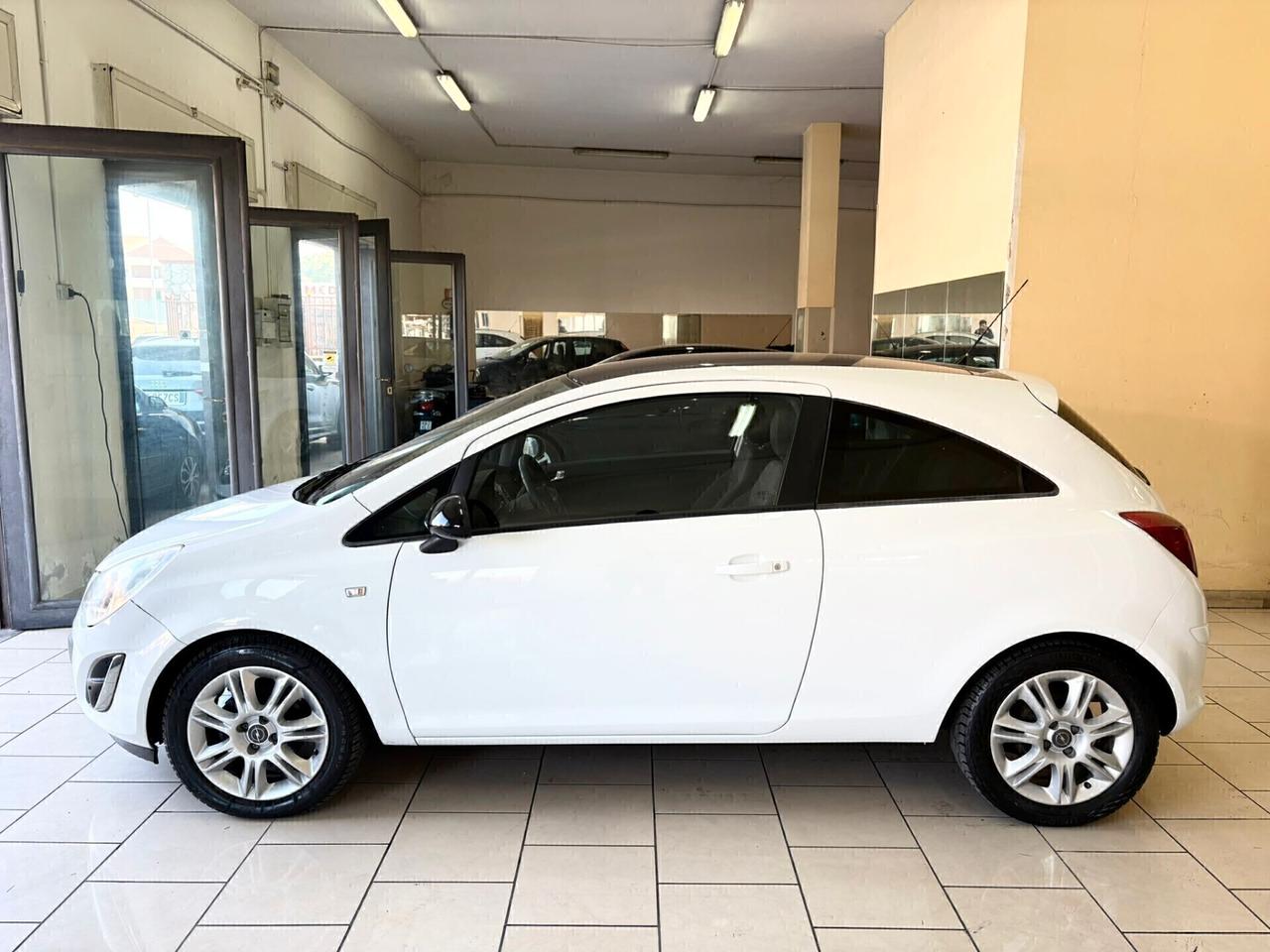 Opel Corsa 1.3 CDTI 95 cv 3 porte B-Color