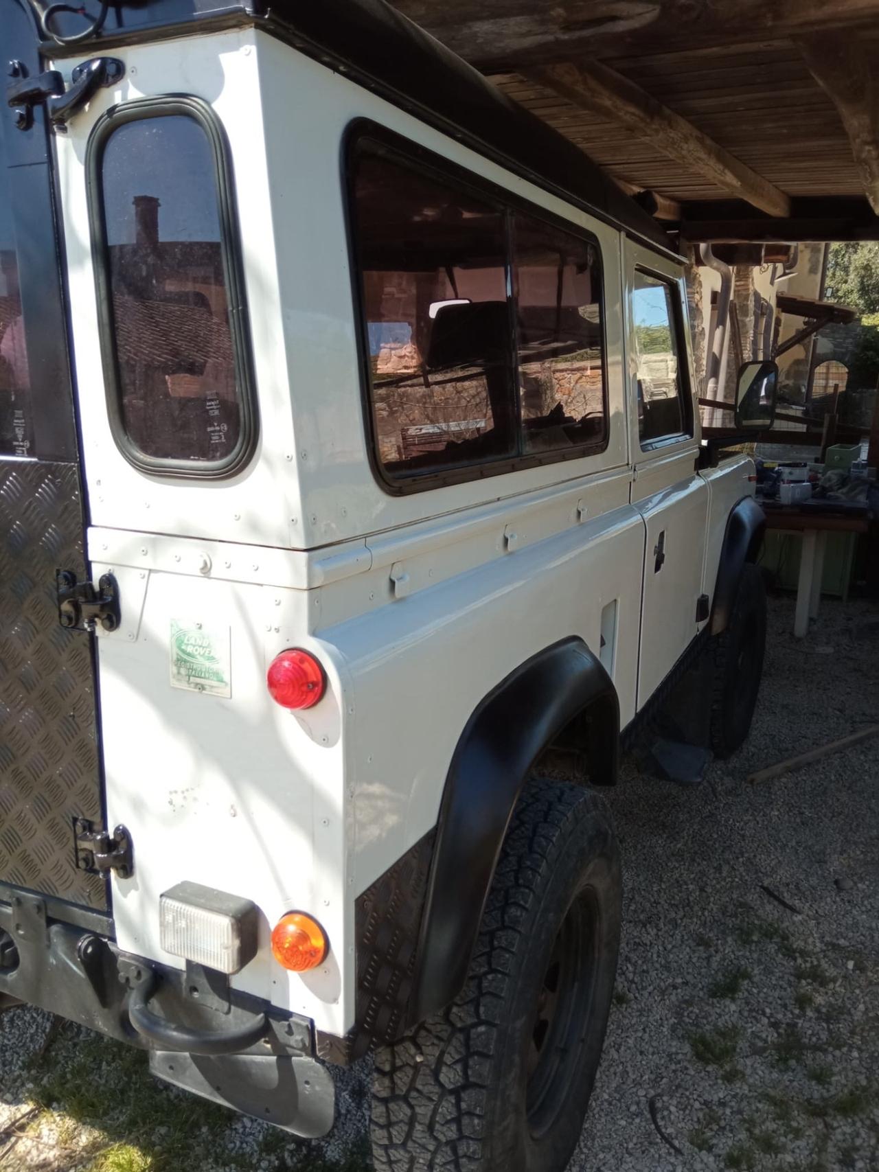 Land Rover Defender 90 diesel Hard-top