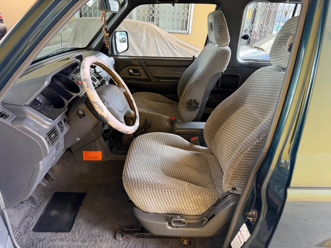 Mitsubishi Pajero 2.5 TDI GLS 3 porte Gancio T.