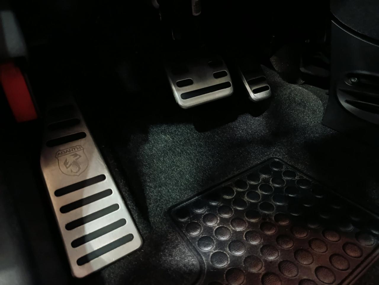 Abarth 500 C 1.4 Turbo T-Jet MTA