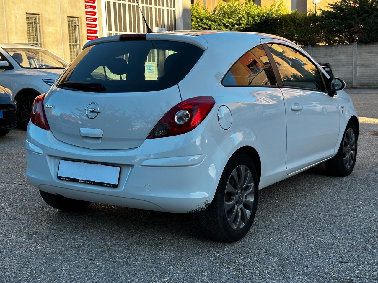 Opel Corsa 1.2 3 porte Club "NEOPATENTATI"