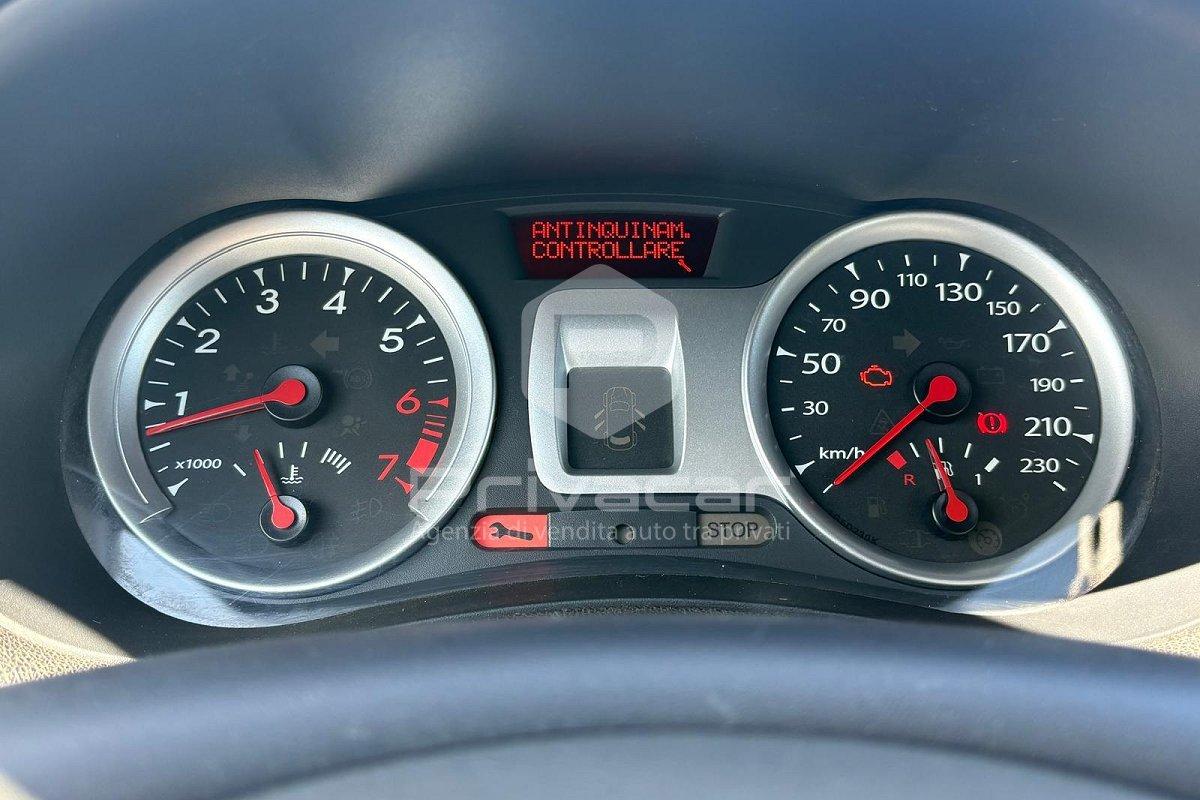 RENAULT Clio 1.2 16V 3 porte Dynamique