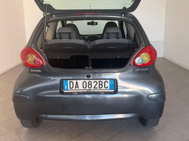 TOYOTA Aygo 1.0 12V VVT-i 3. porte Sol