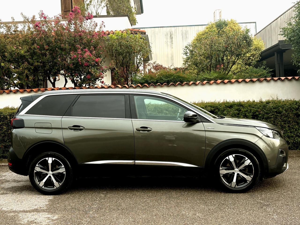 PEUGEOT 5008 2.0D 6m- 7POSTI -119000km-FULL-2018