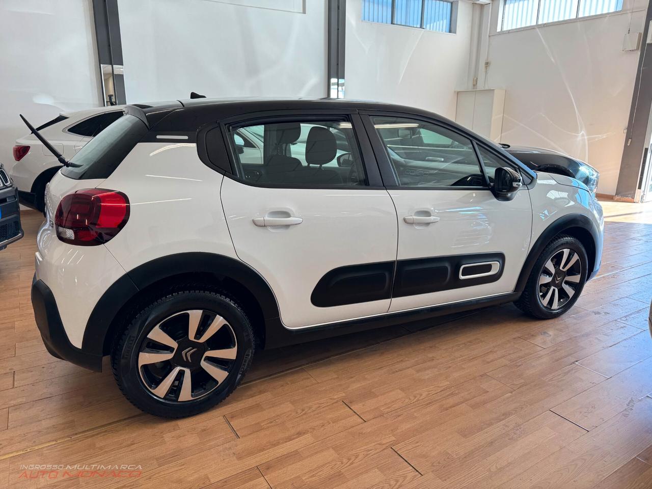 Citroen C3 PureTech 110 EAT6 Shine 2021