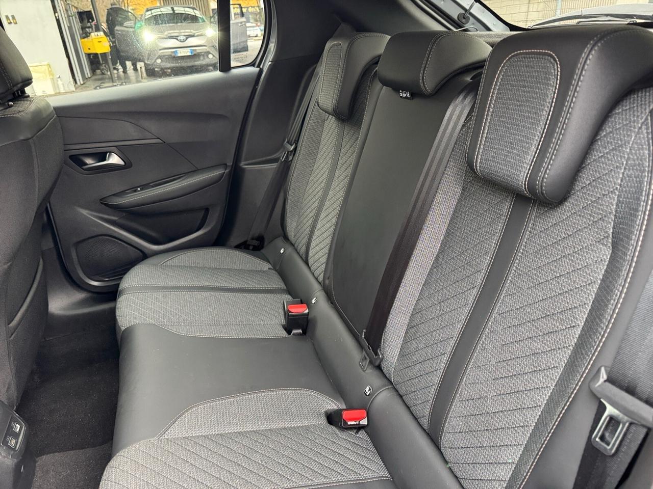 Peugeot 208 PureTech 100 Cv Allure