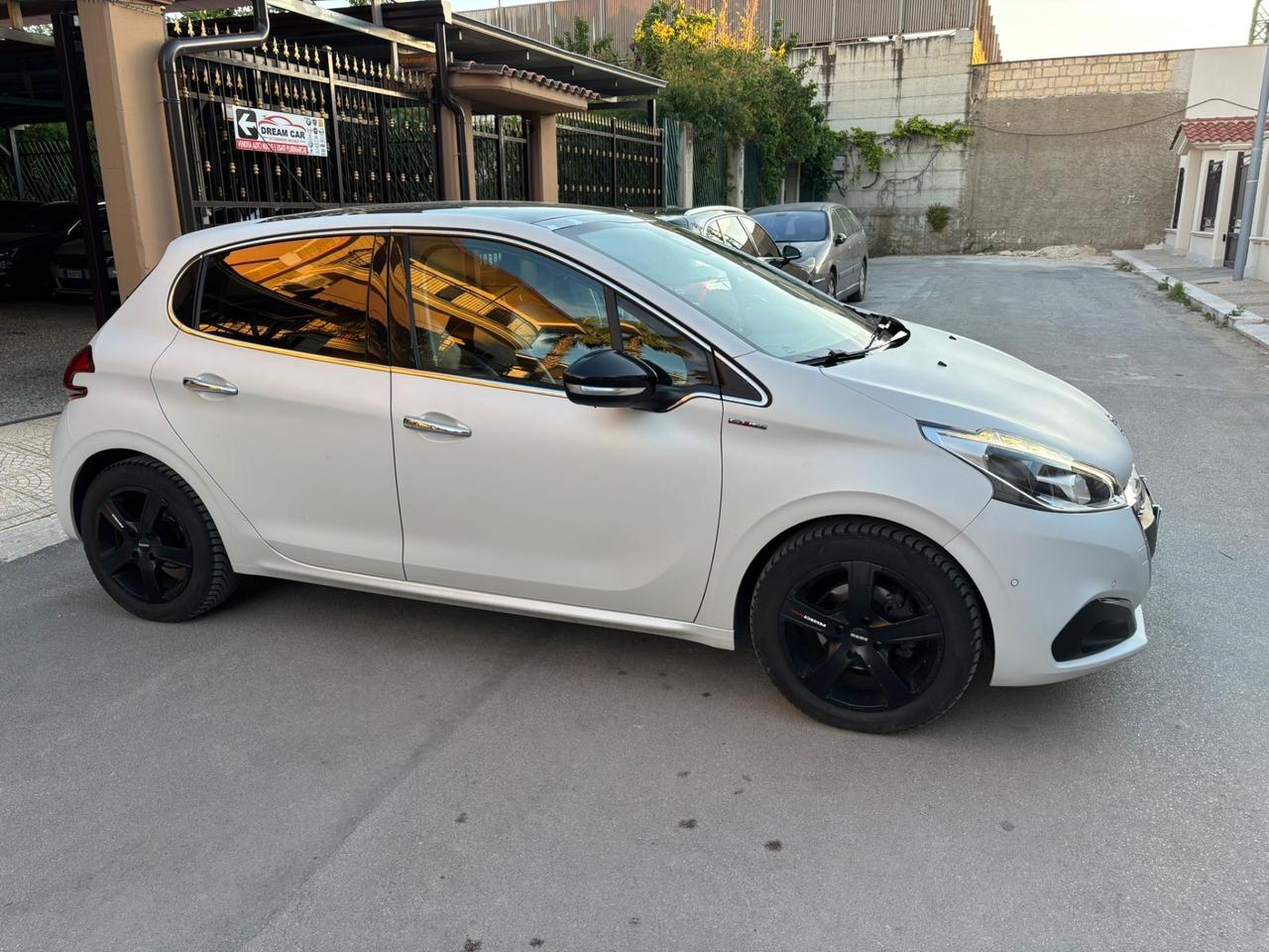 Peugeot 208 BlueHDi 100 5 porte GT Line