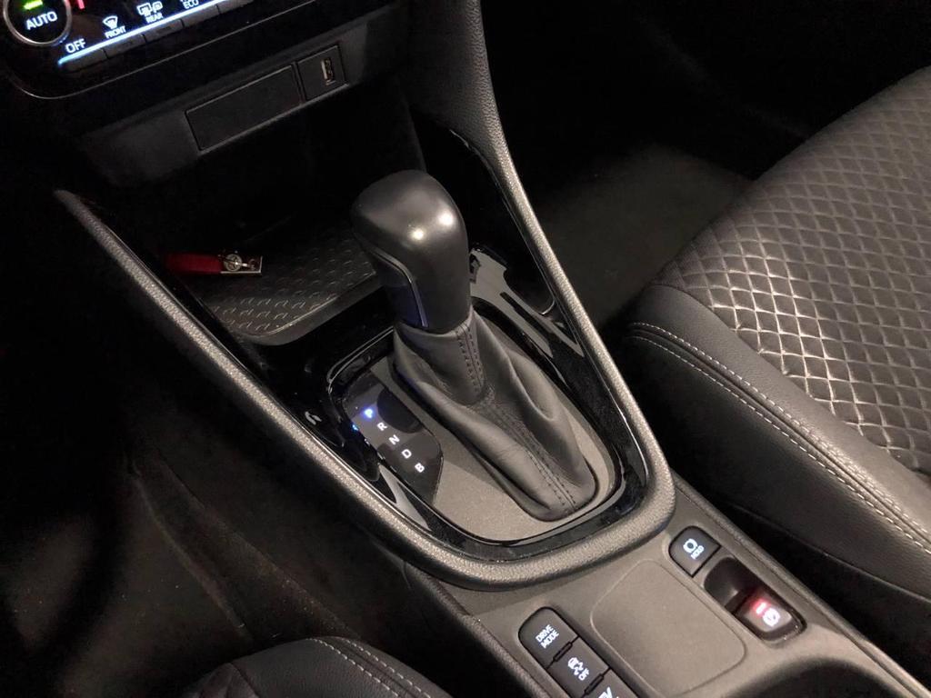 Toyota Yaris 1.5 VVT-iE Hybrid Lounge E-CVT