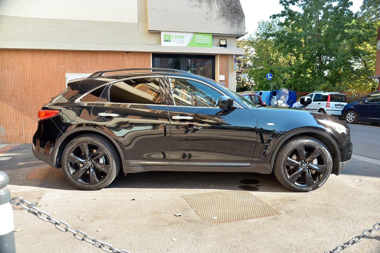 Infiniti QX70 3.0 diesel V6 AT S