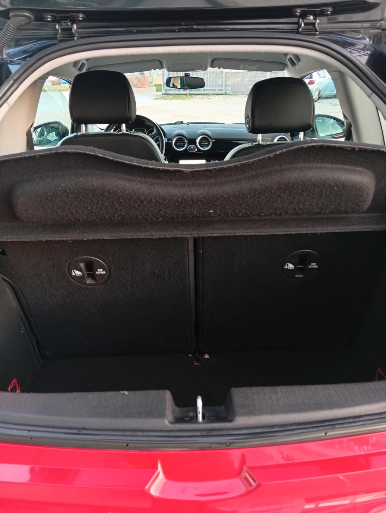 Opel Adam 1.2 70 CV Slam