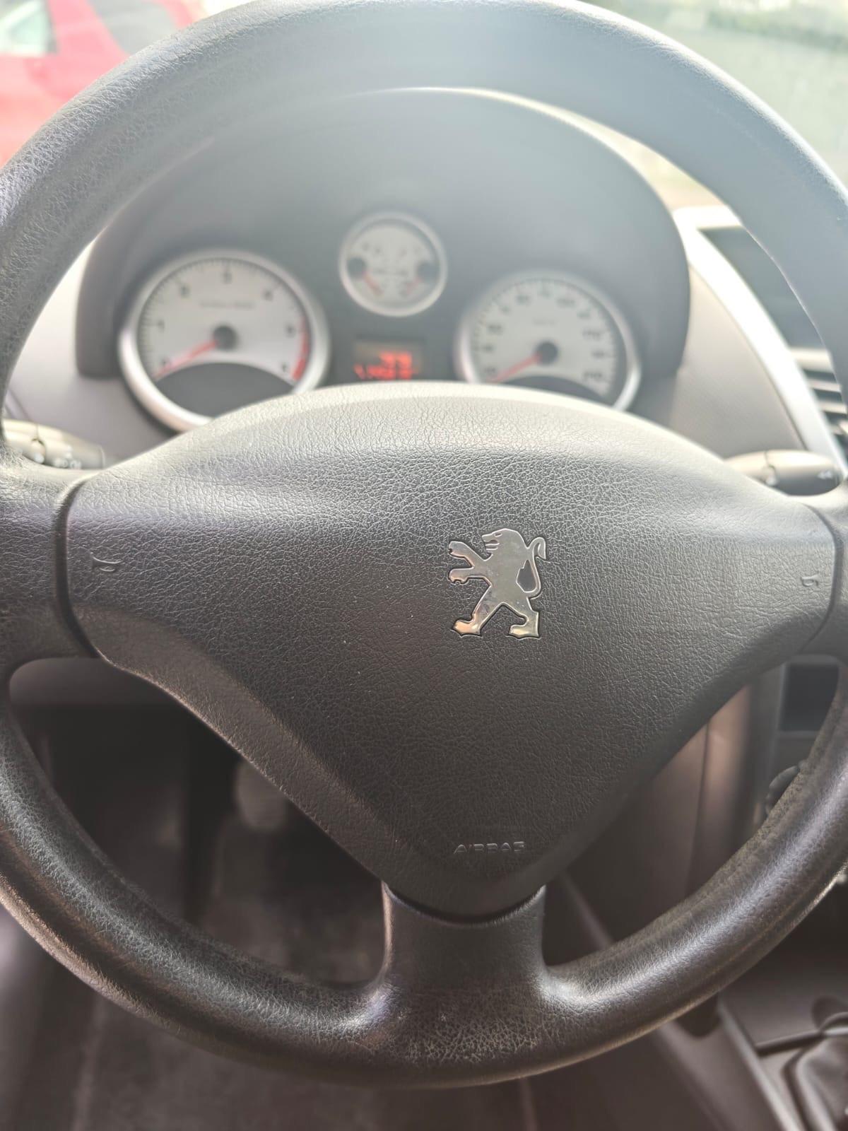 Peugeot 207 1.4 HDi 70CV 5p. Garantita 12 mesi