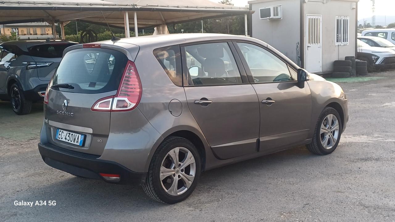 Renault Scenic Scénic X-Mod 1.5 dCi 110CV Luxe