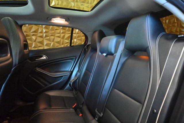 MERCEDES-BENZ GLA 200 PREMIUM AMG AUTO TETTO CAM PELLE LED 19"STRAFULL!!