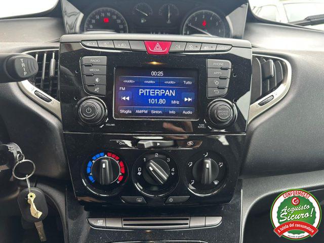 LANCIA Ypsilon 1.2 69 CV 5 porte Gold