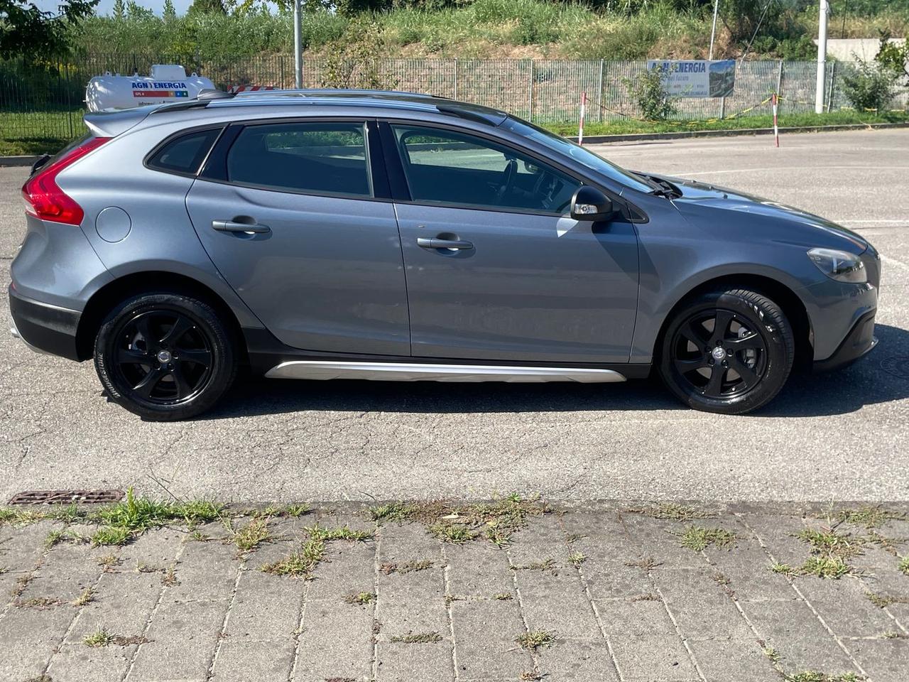 Volvo V40 Kinetic 2.0 D3 #9721