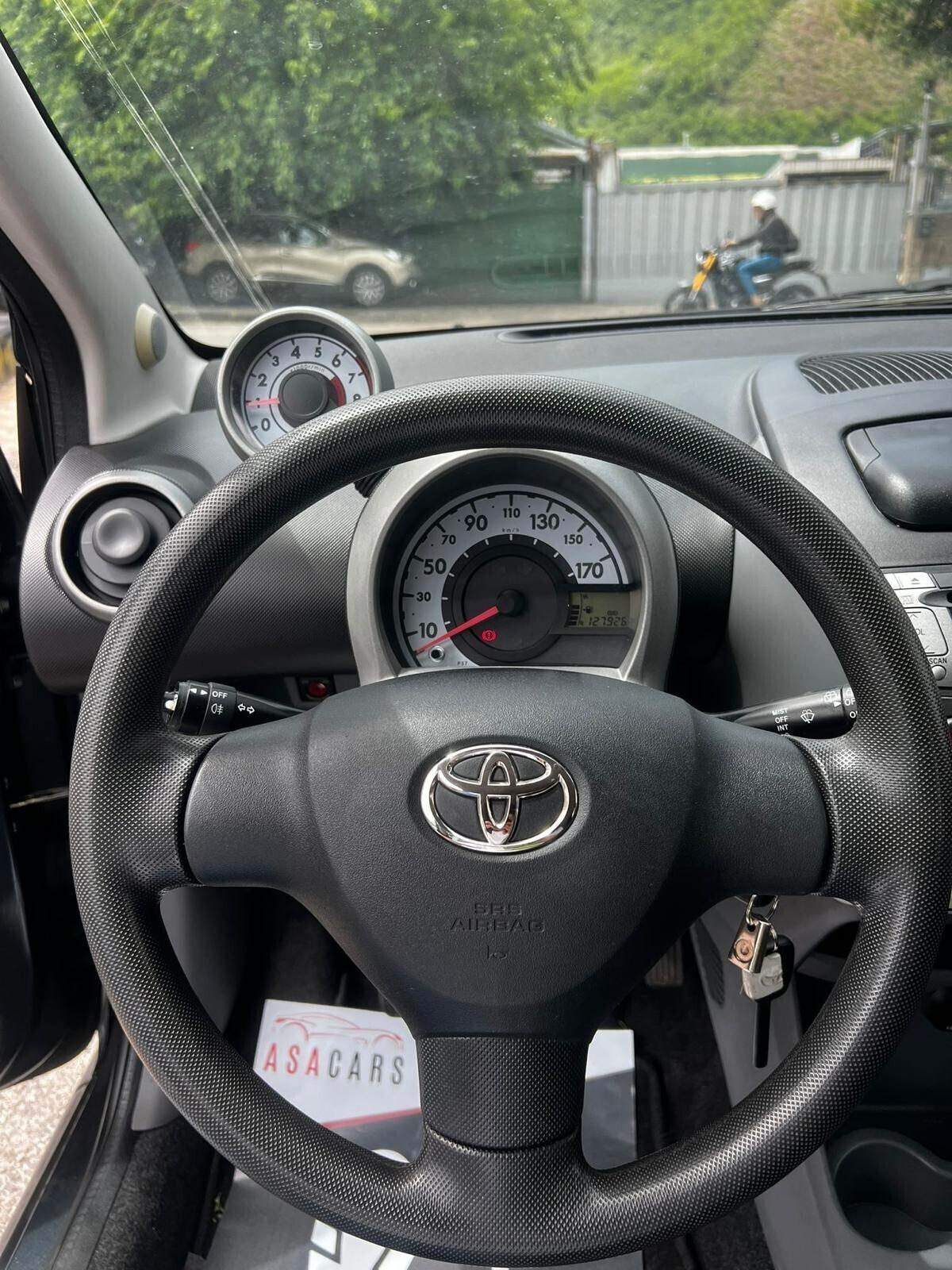 Toyota Aygo 1.0 12V VVT-i 5 porte