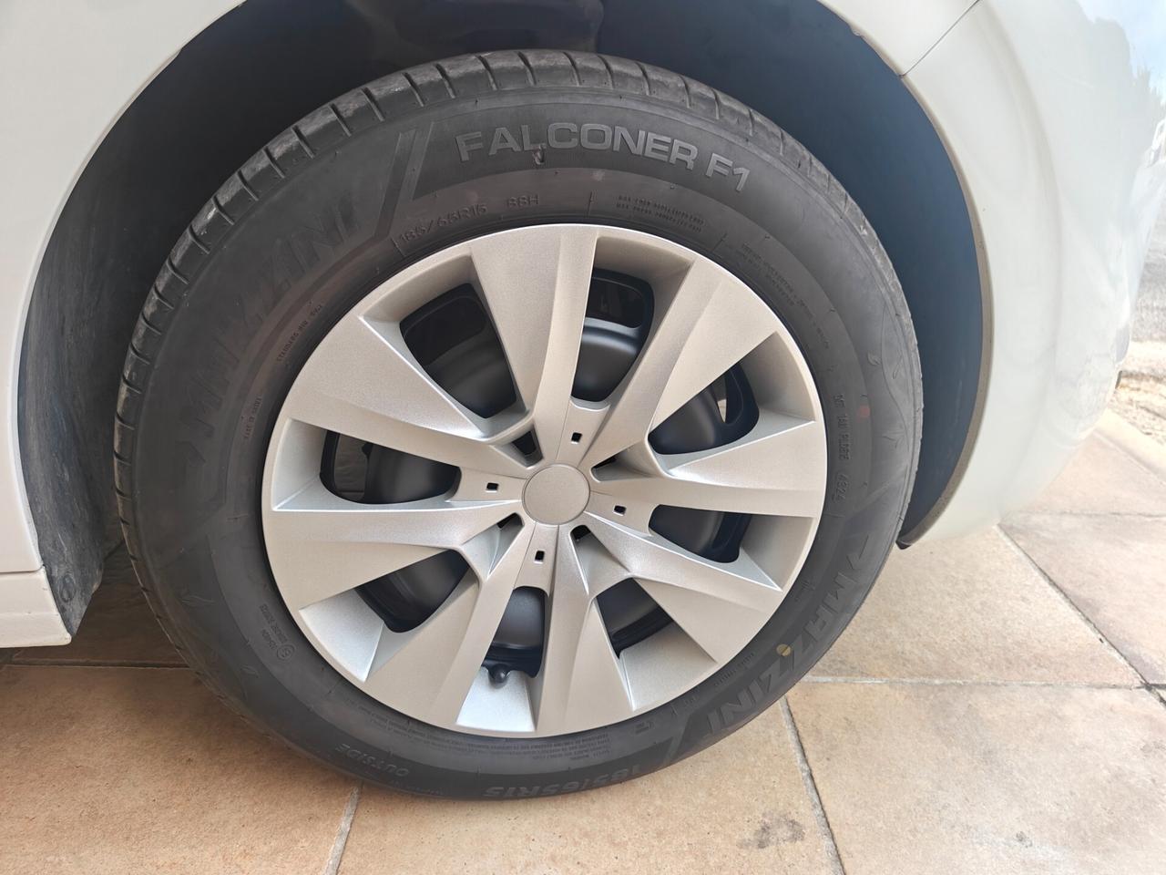 Peugeot 208 1.2 VTi Active Ok neop