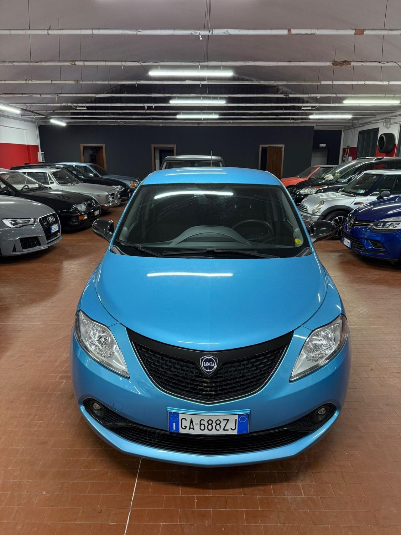 Lancia Ypsilon 1.0 FireFly 5 porte S&S Hybrid Ecochic Gold