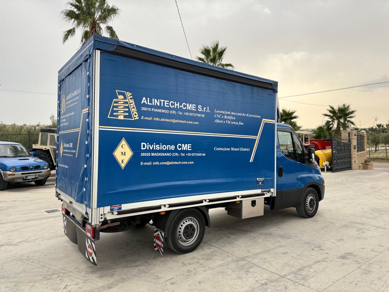 Trattore iveco Daily 35c13 cassonato (centinato)3.60x2.05