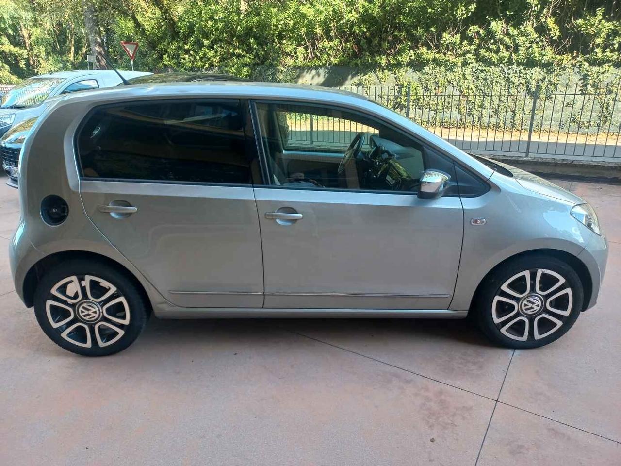 Volkswagen up! 1.0 75 CV 5p. high