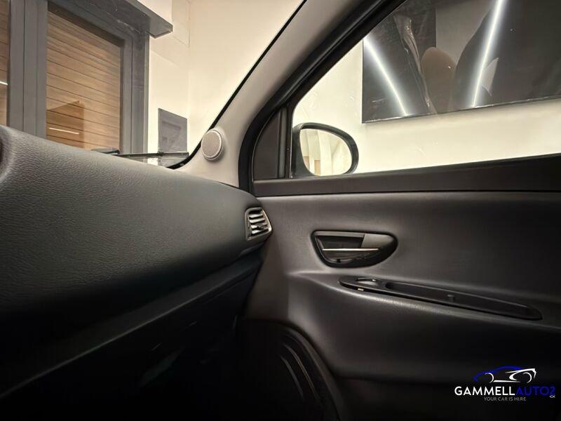 Lancia Ypsilon LANCIA YPSILON GPL