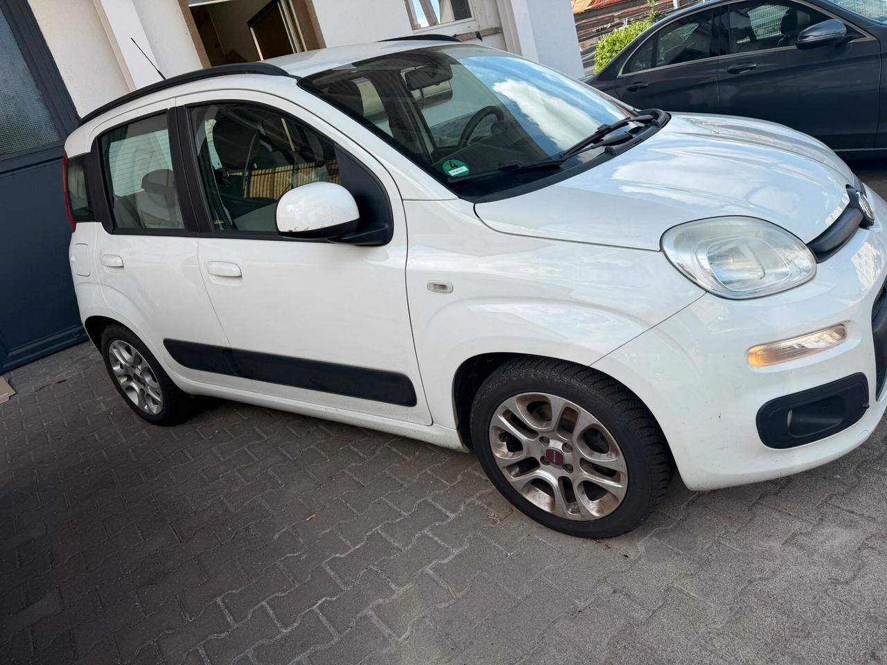 Fiat Panda 1.2 Lounge KM ORIGINALI - CLIMA CERCHI IN LEGA -FENDI -EST. TINTA