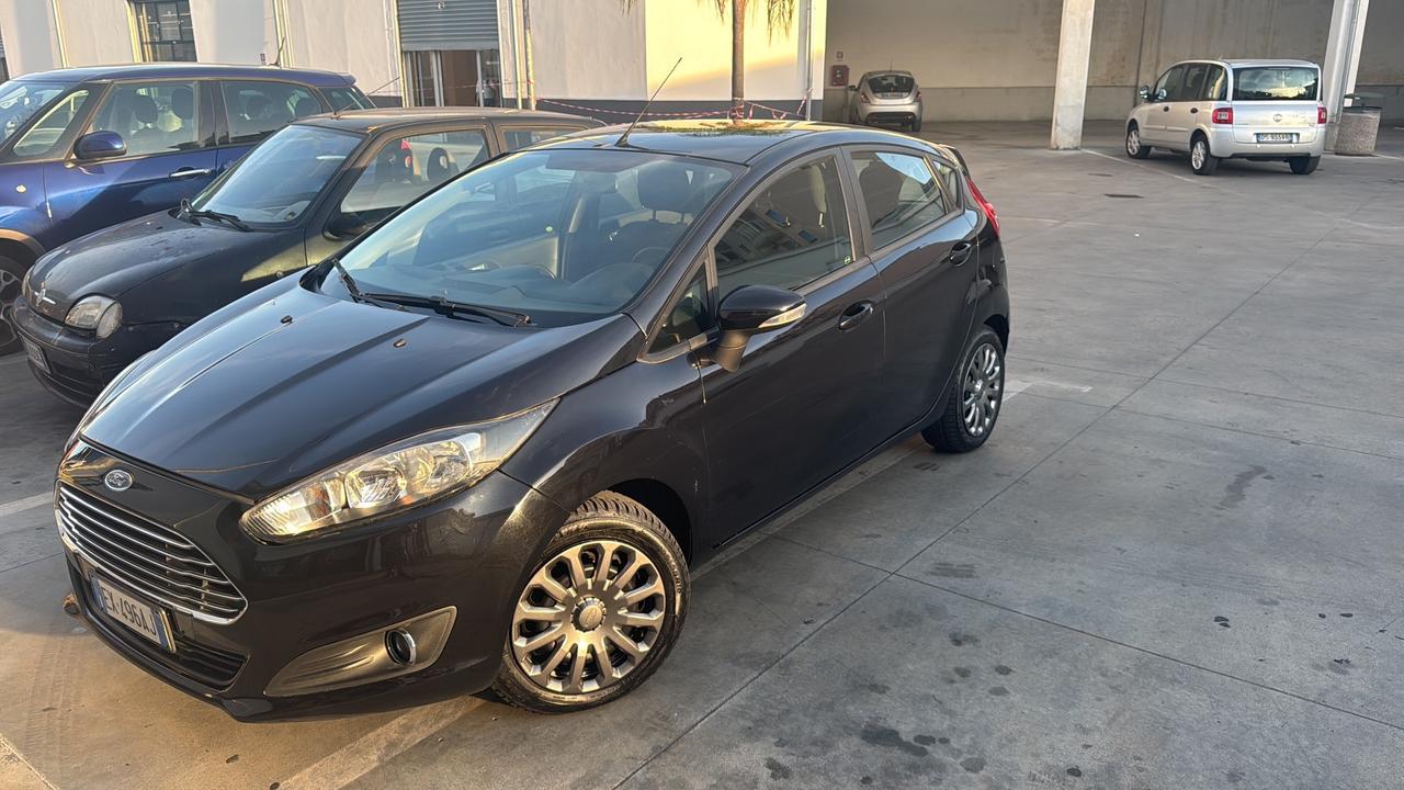 Ford Fiesta 1.5 TDCi 75CV 5 porte Titanium