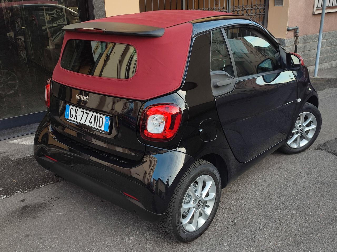 Smart ForTwo 70 1.0 twinamic cabrio Passion Capote Rossa Ok neopatentati