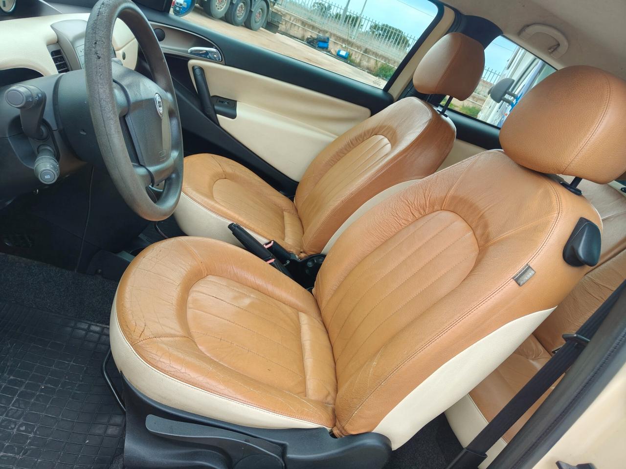 Lancia Ypsilon 1.3 Multijet 16V Platino DFN