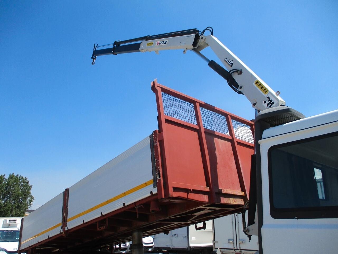 Iveco 175-24 3 ASSI GRU PM 8000/2S +RIBALTABILE TRILATER