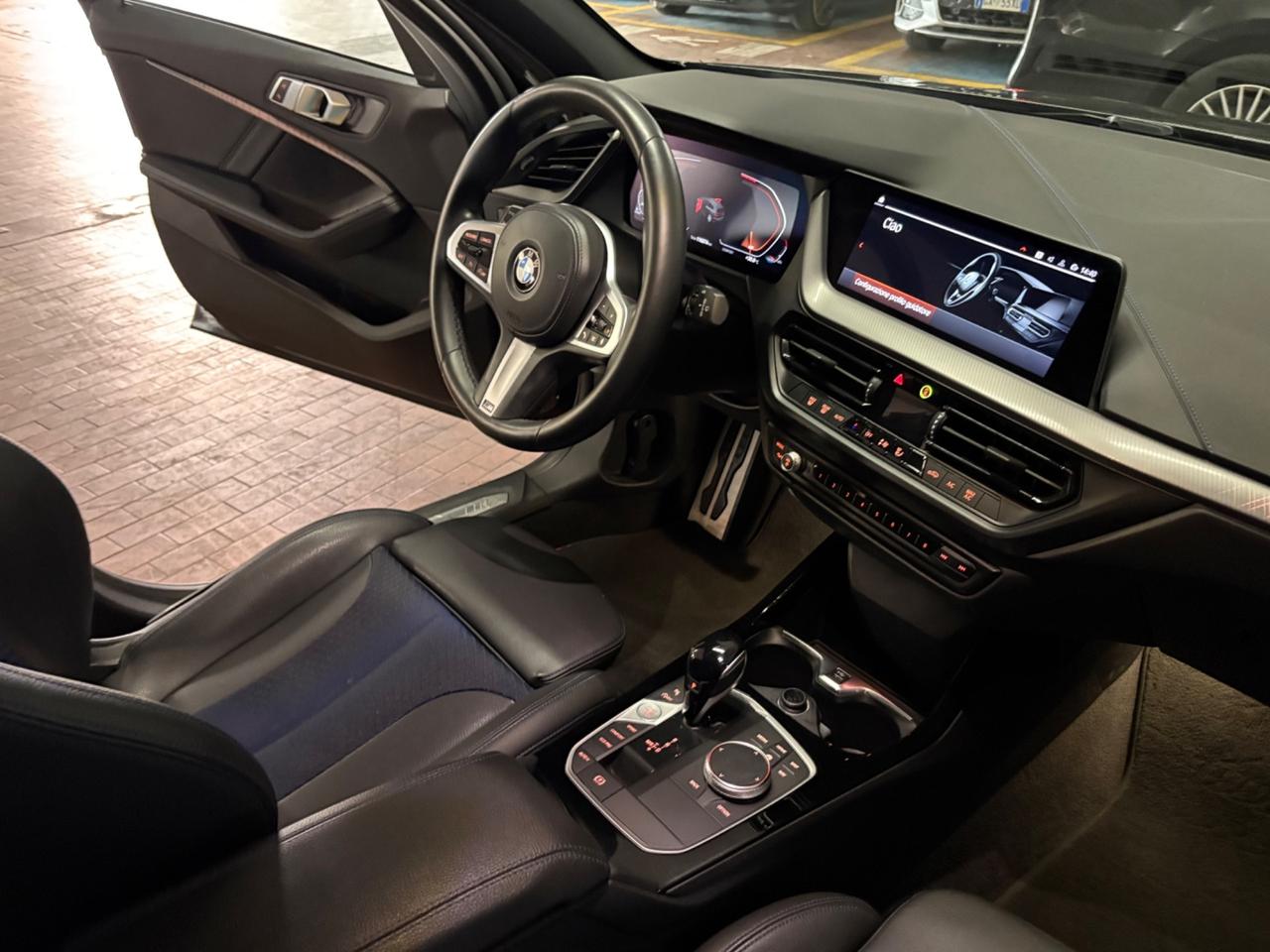 Bmw 116 116d 5p. Msport
