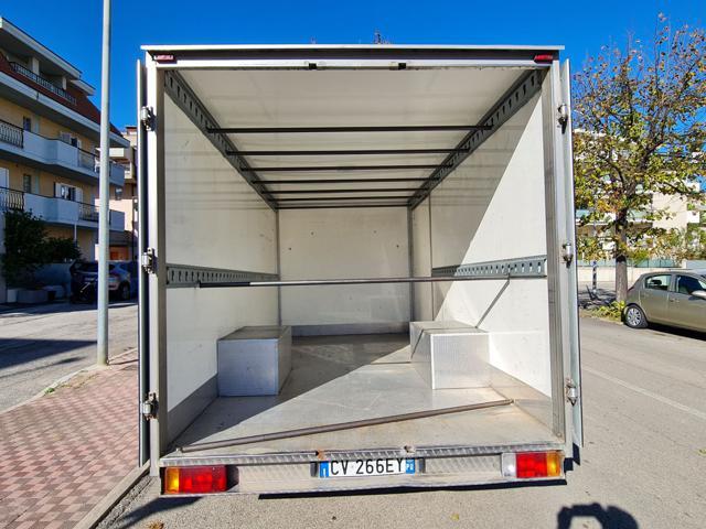 RENAULT Master 140 3.0 dCi cassone chiuso in alluminio