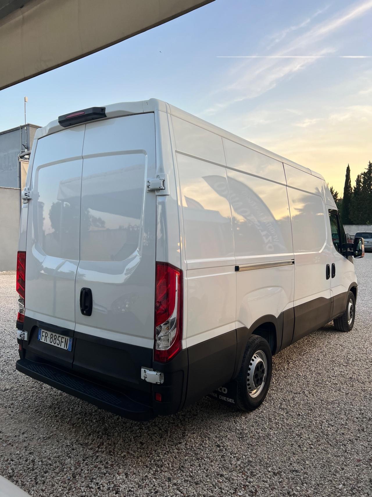 Iveco Daily L3H2 35-120 2.3 diesel
