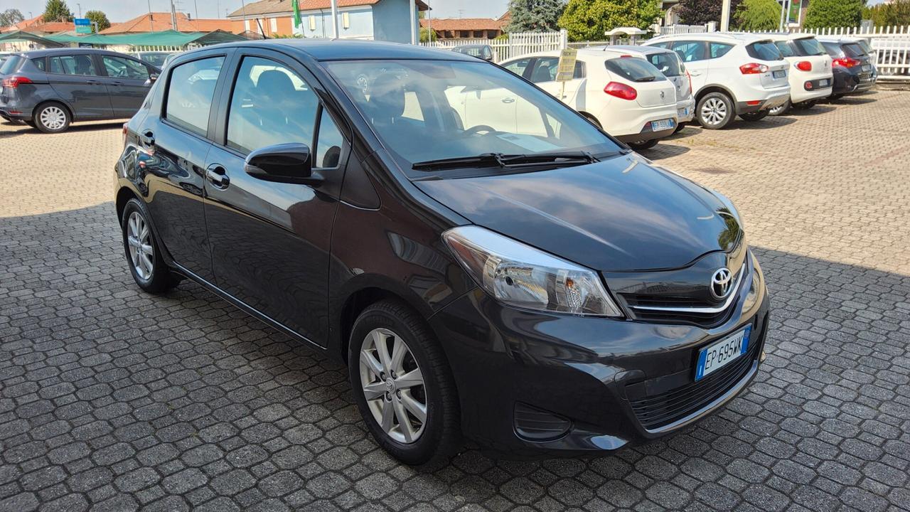 Toyota Yaris 1.0 5 porte Lounge