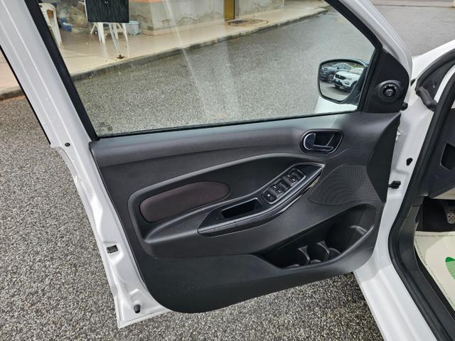FORD Ka+ 1.2 Ti-VCT 85CV Black & White - White