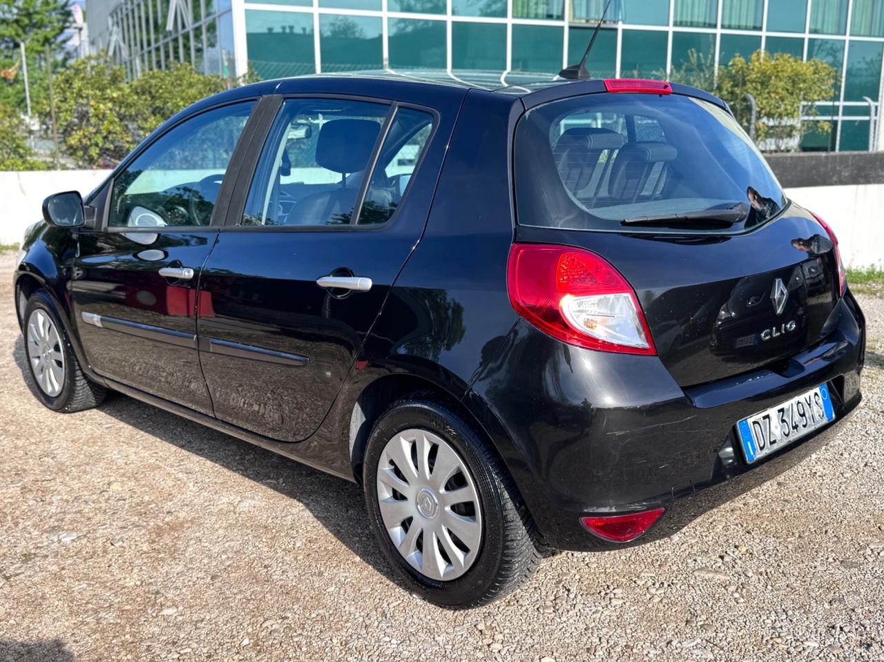 Renault Clio 1.2 GPL Benzina 75cv - Neopatentati 2010