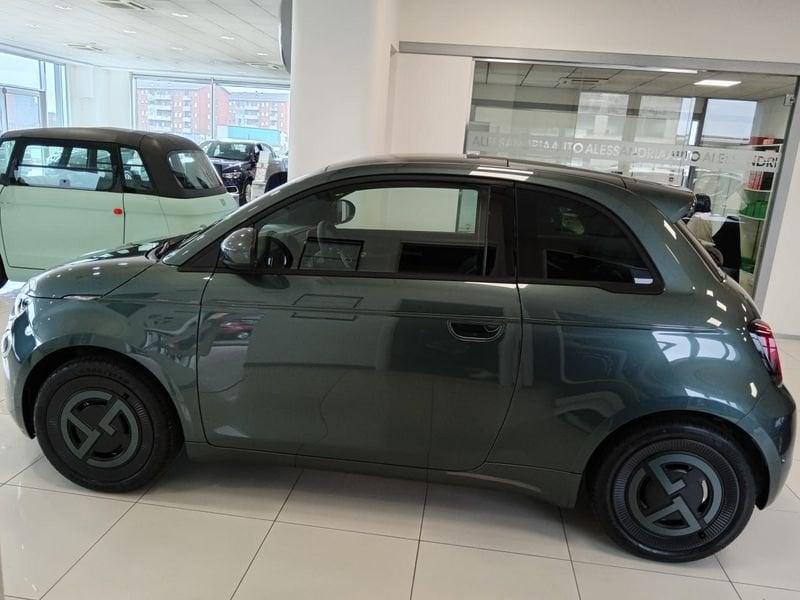 FIAT 500 Electric Elettrica Giorgio Armani 118cv