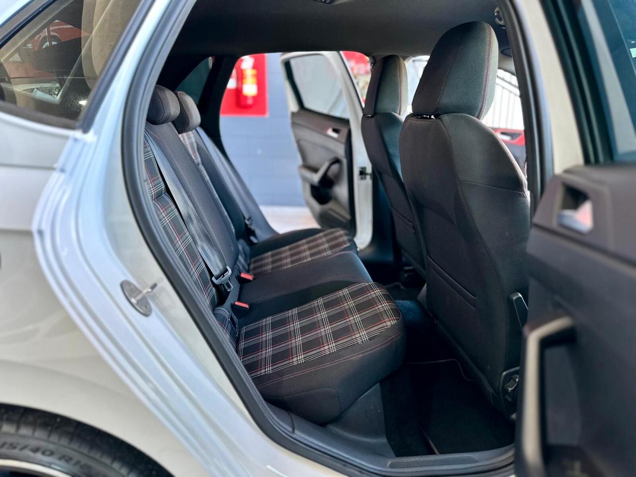 Volkswagen Polo 2.0 TSI DSG GTI BlueMotion Technology