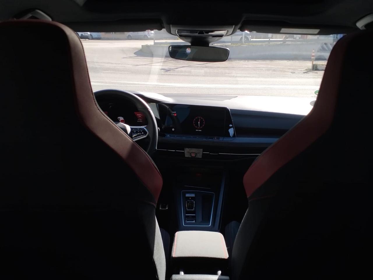 Volkswagen Golf GTI 2.0 TSI DSG