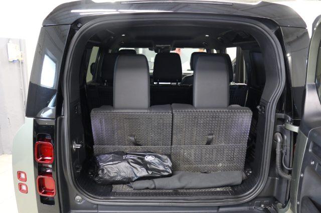 LAND ROVER Defender 110 3.0D I6 250 CV AWD X-Dynamic SE 7 POSTI