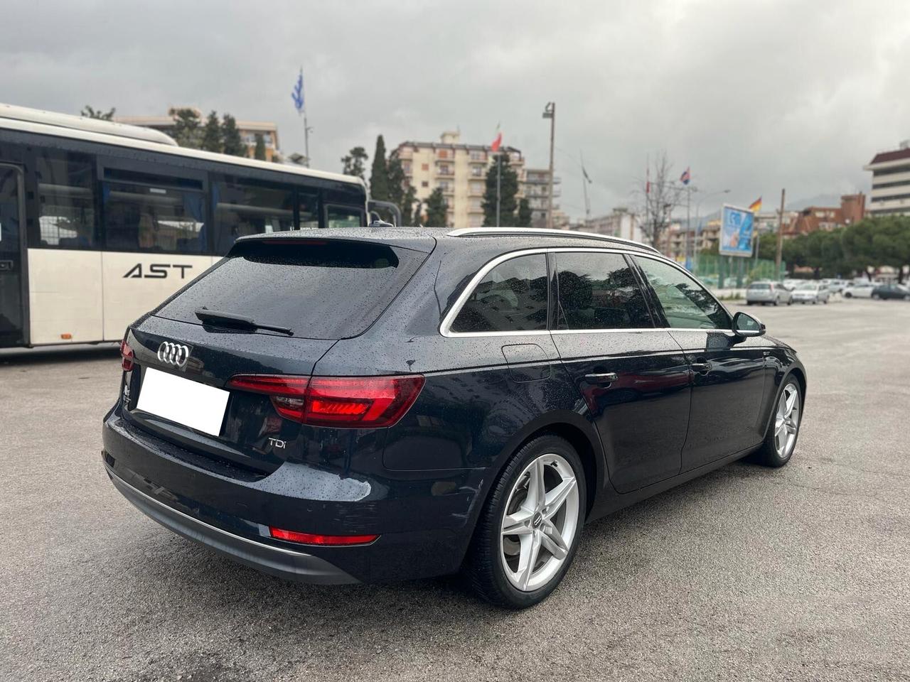AUDI A4 AVANT BUSINESS SPORT 2.0TDI S TRONIC FULL OPTIONAL