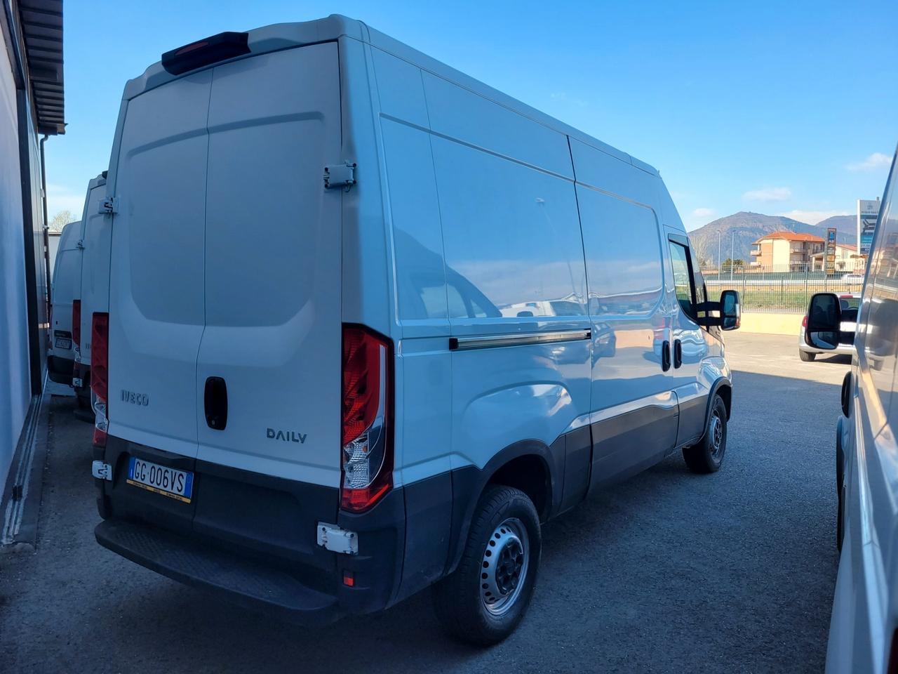 IVECO DAILY 2021 21000KM