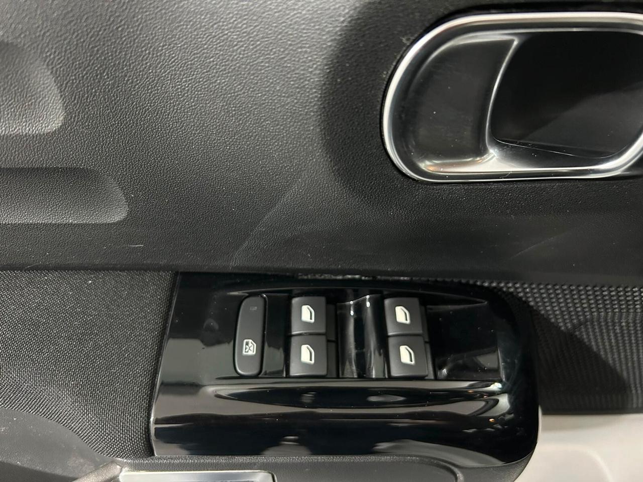 Citroen C3 PureTech 110 S&S EAT6 Shine