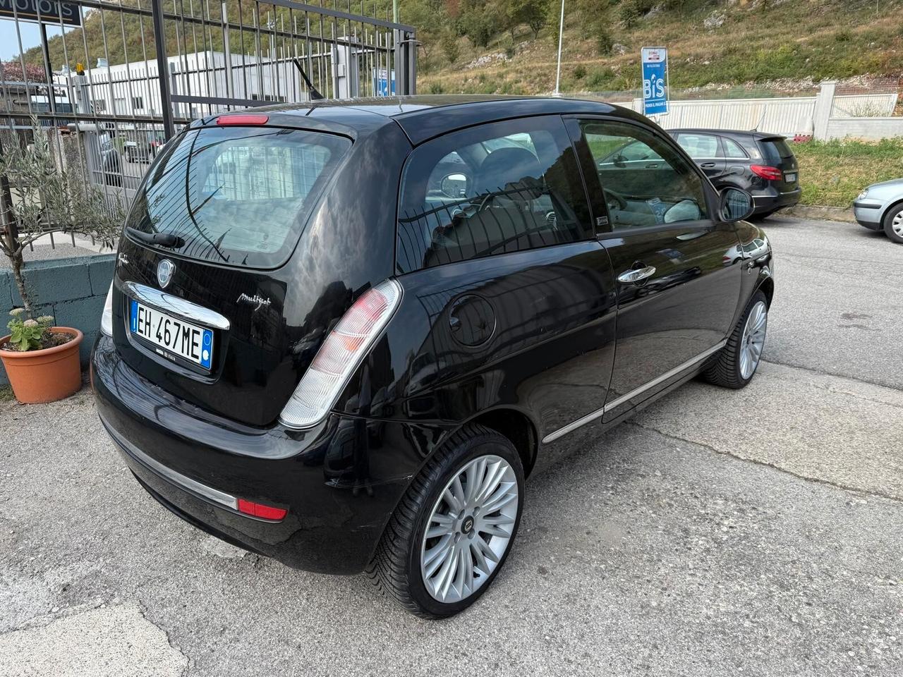 Lancia Ypsilon 1.3 MJT DIVA POCHI KM