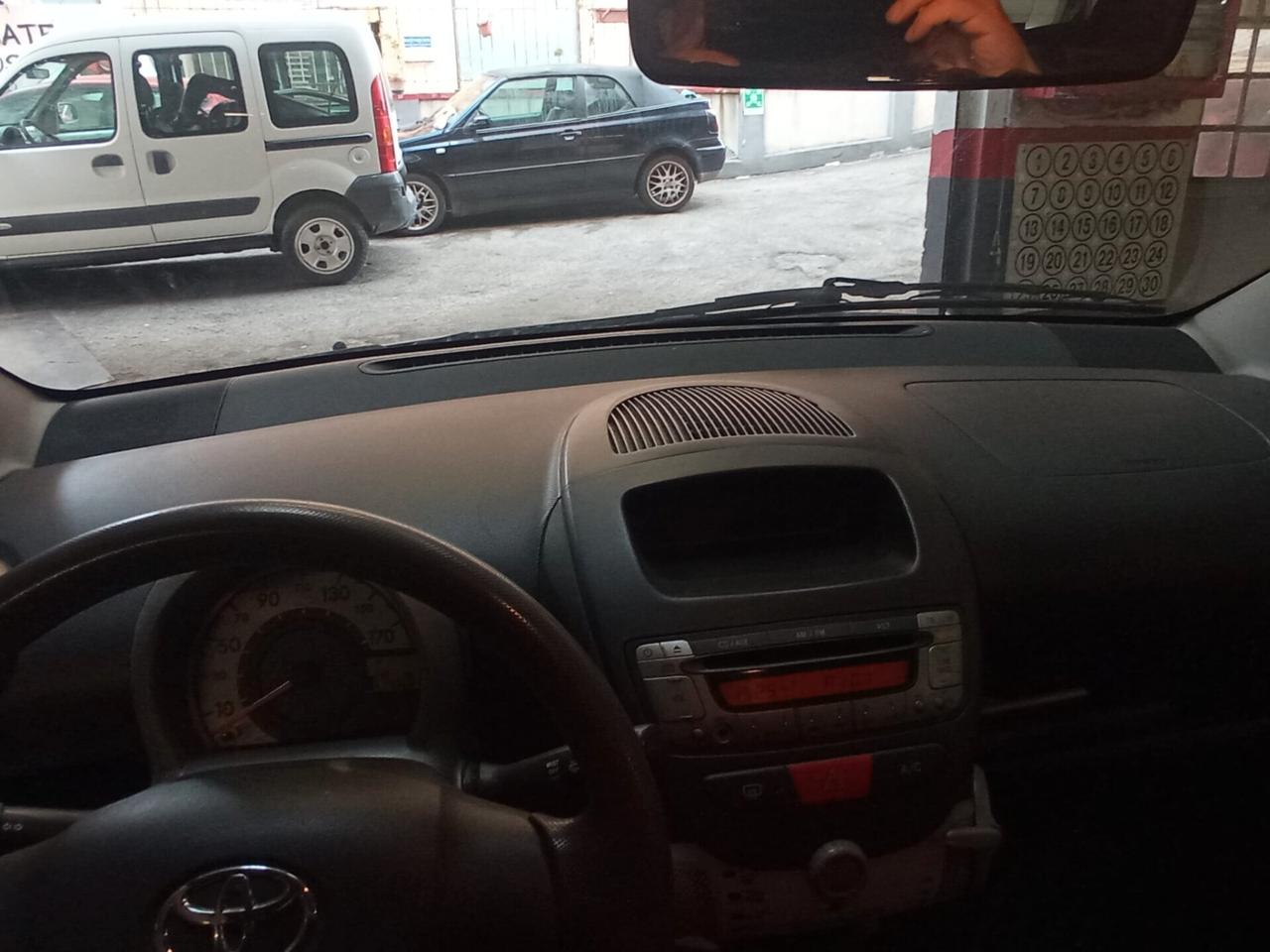 Toyota Aygo 1.0 12V VVT-i 5 porte Cool Soda Connect