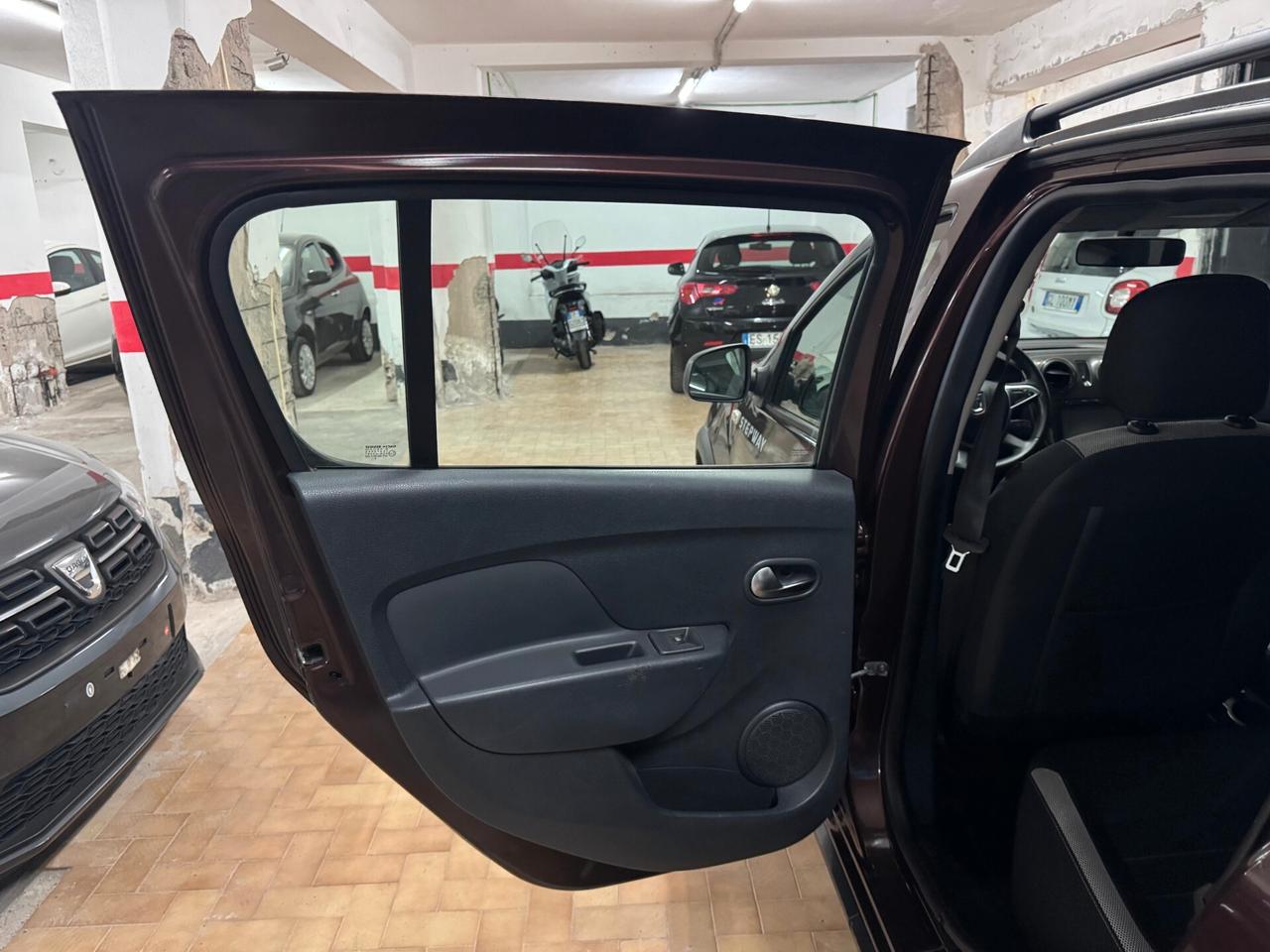 DACIA SANDERO STEPWAY 1.5 dCi – UNICO PROPRIETARIO – CONDIZIONI DA VETRINA!