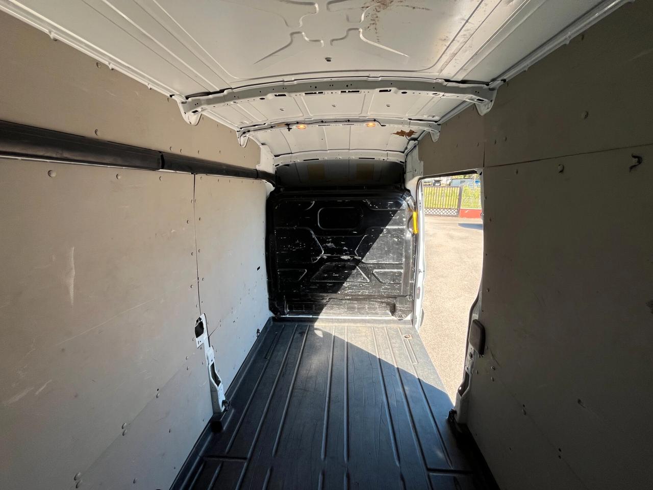 FORD TRANSIT TETTO ALTO PASSO CORTO L2H3 - FURGONE
