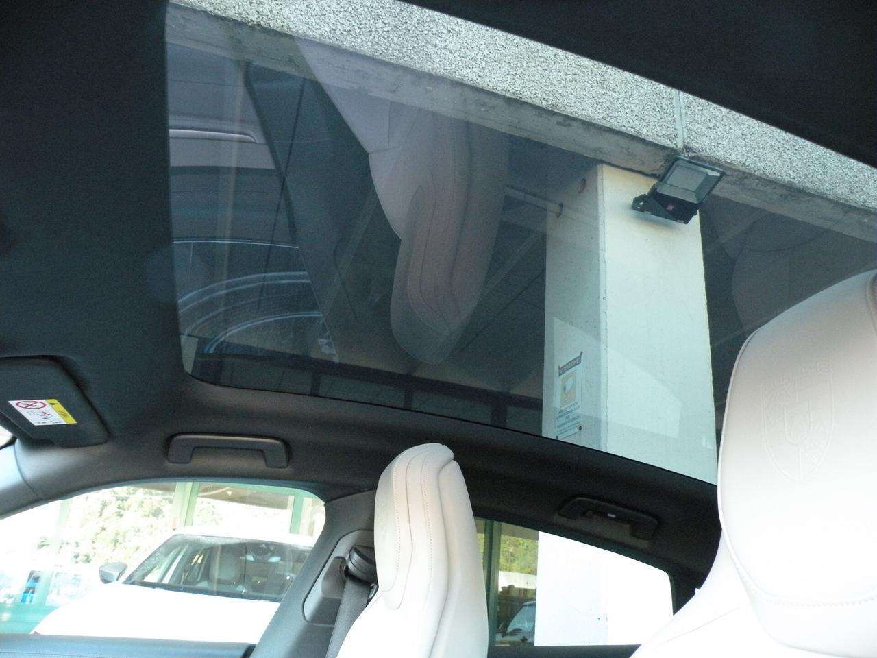 Porsche Taycan 4S