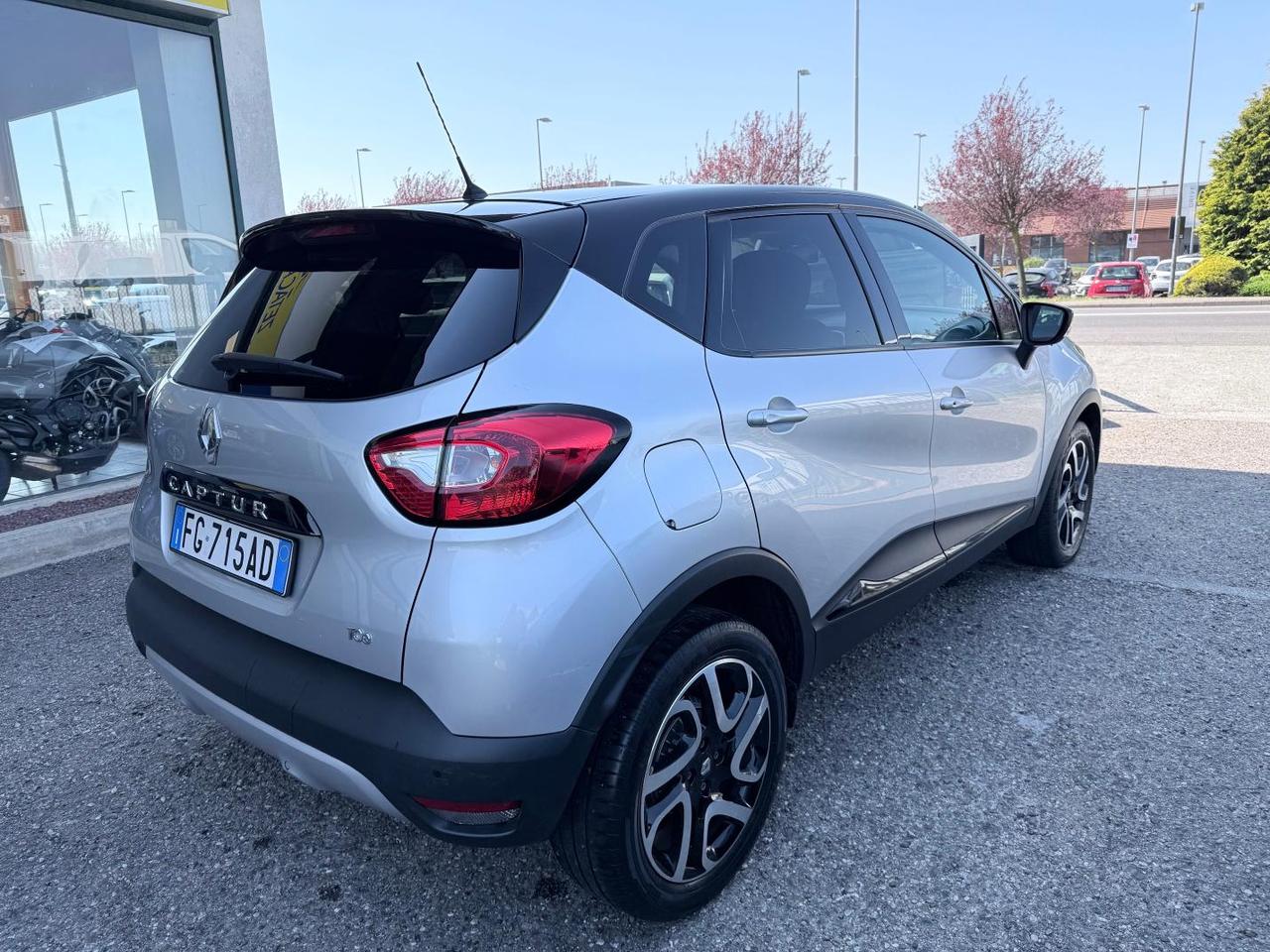 Renault Captur 0.9 tce Intens (energy r-link) 90cv E6